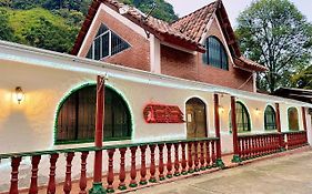 Los Pinos EcoHotel